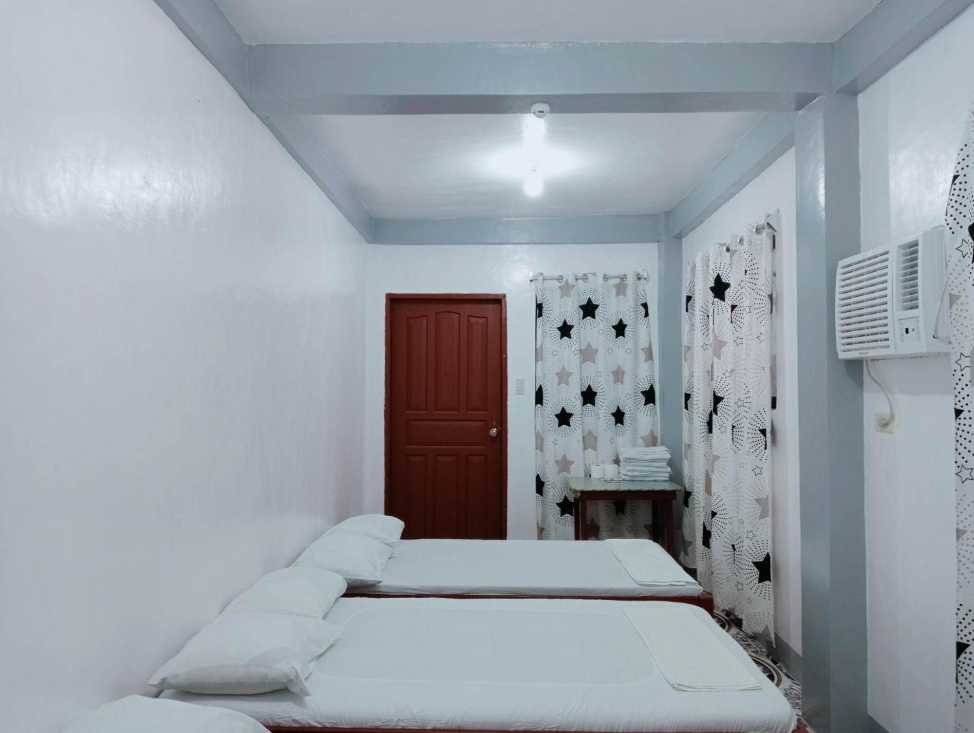 Ludy'S 2 Pension House Carles Quarto foto